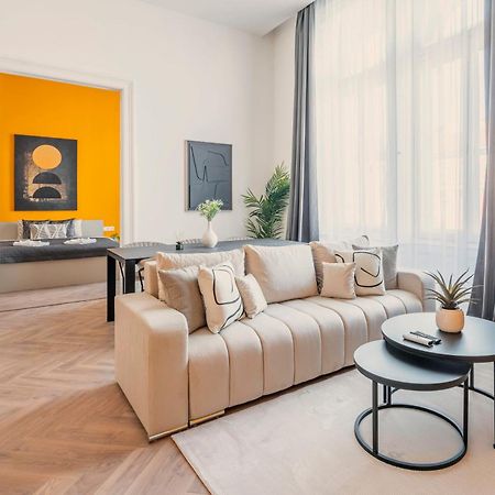 Exclusive Central 3Bedrm Stylish Residence By Prestige Homes 布达佩斯 外观 照片